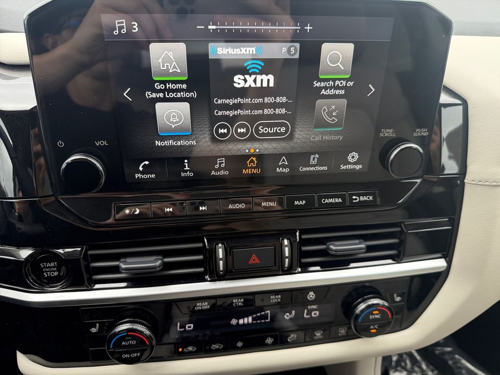 2025 Nissan Pathfinder SL photo 17