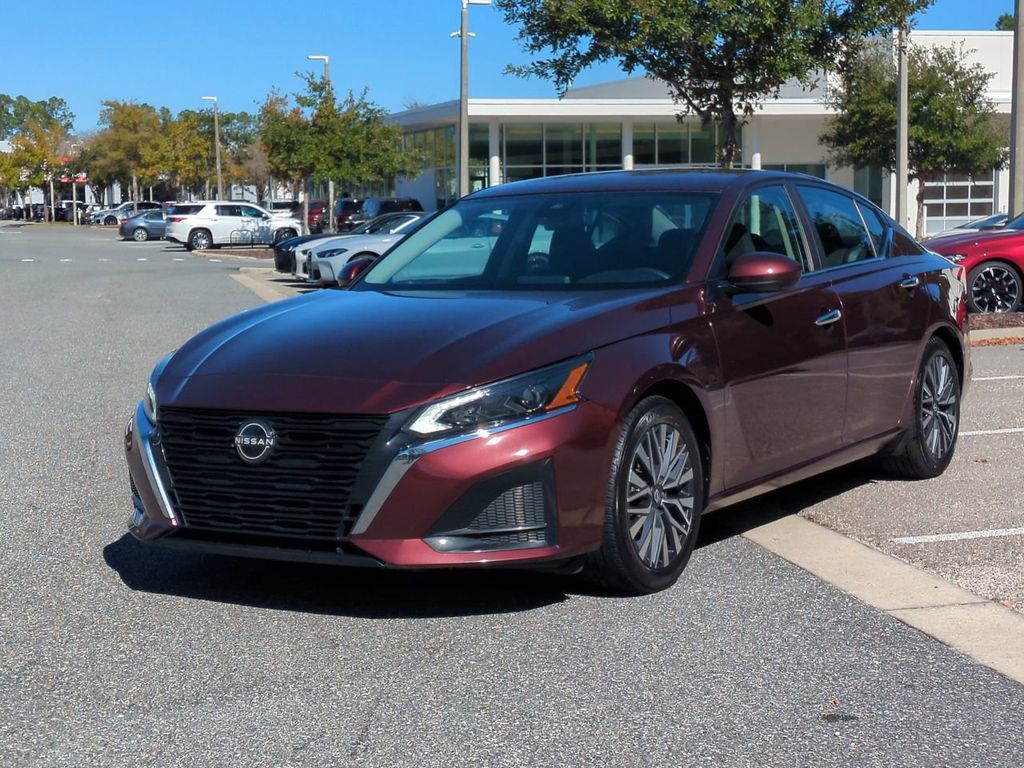 2023 Nissan Altima SV