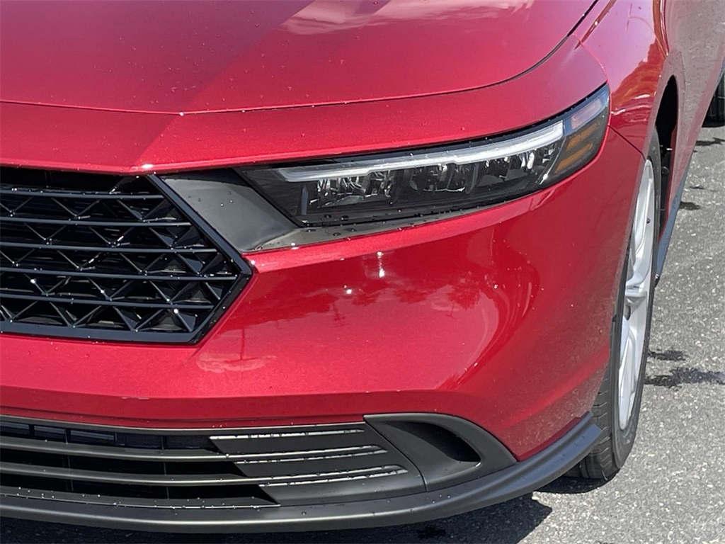2025 Honda Accord LX photo 9