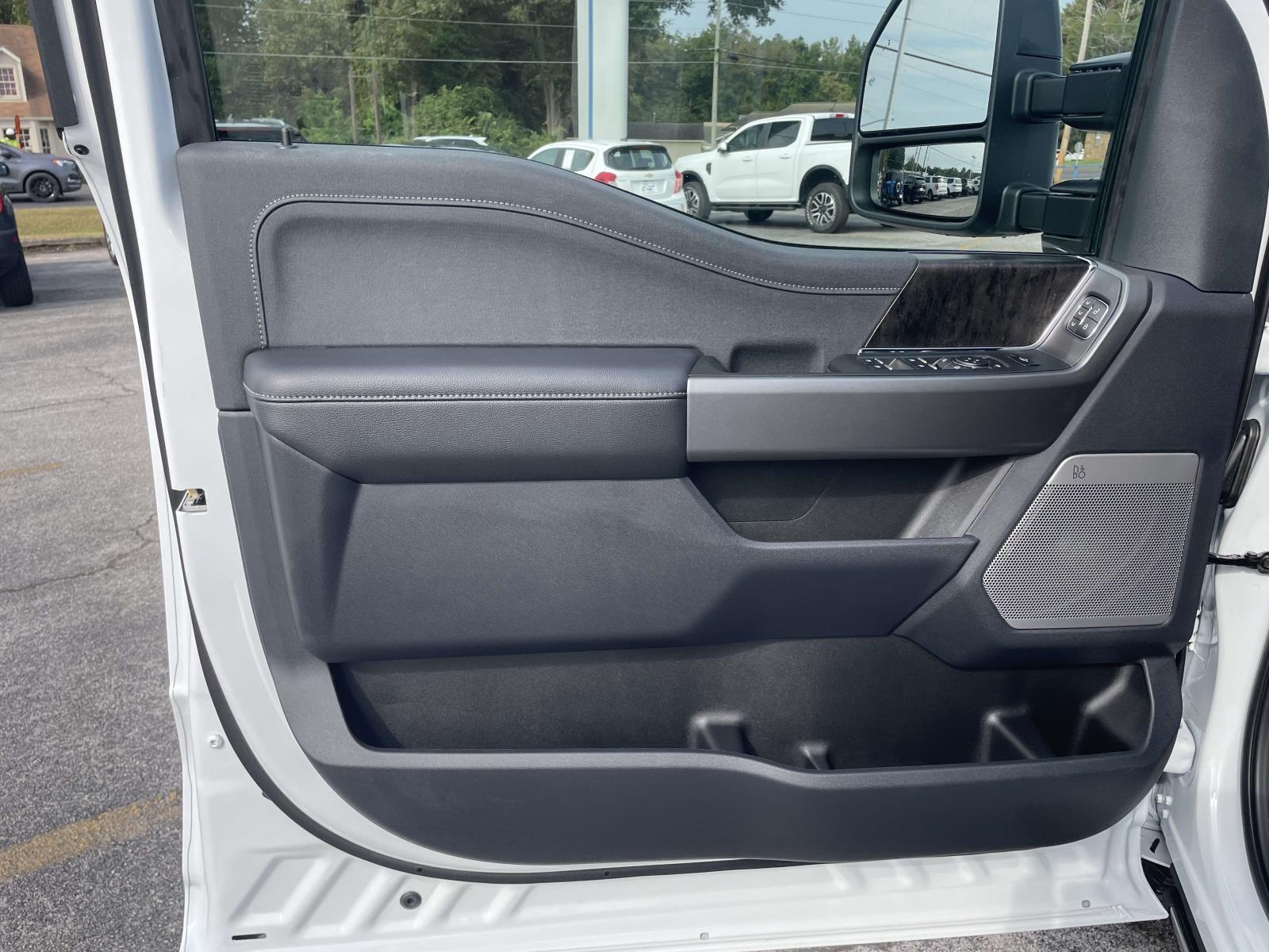 2026 Ford F-350 Lariat photo 15