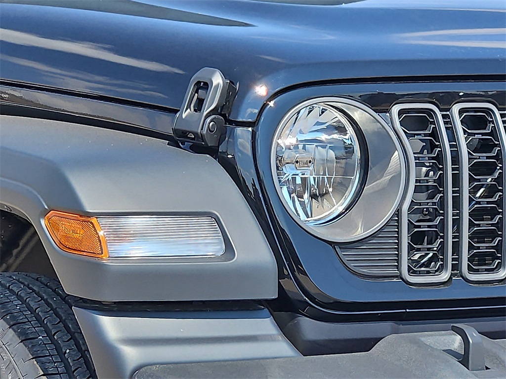 2025 Jeep Wrangler Sport S photo 8