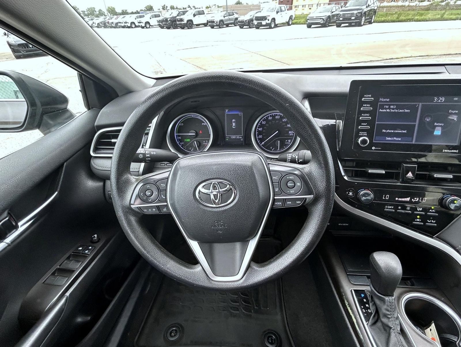 2022 Toyota Camry Hybrid LE photo 10
