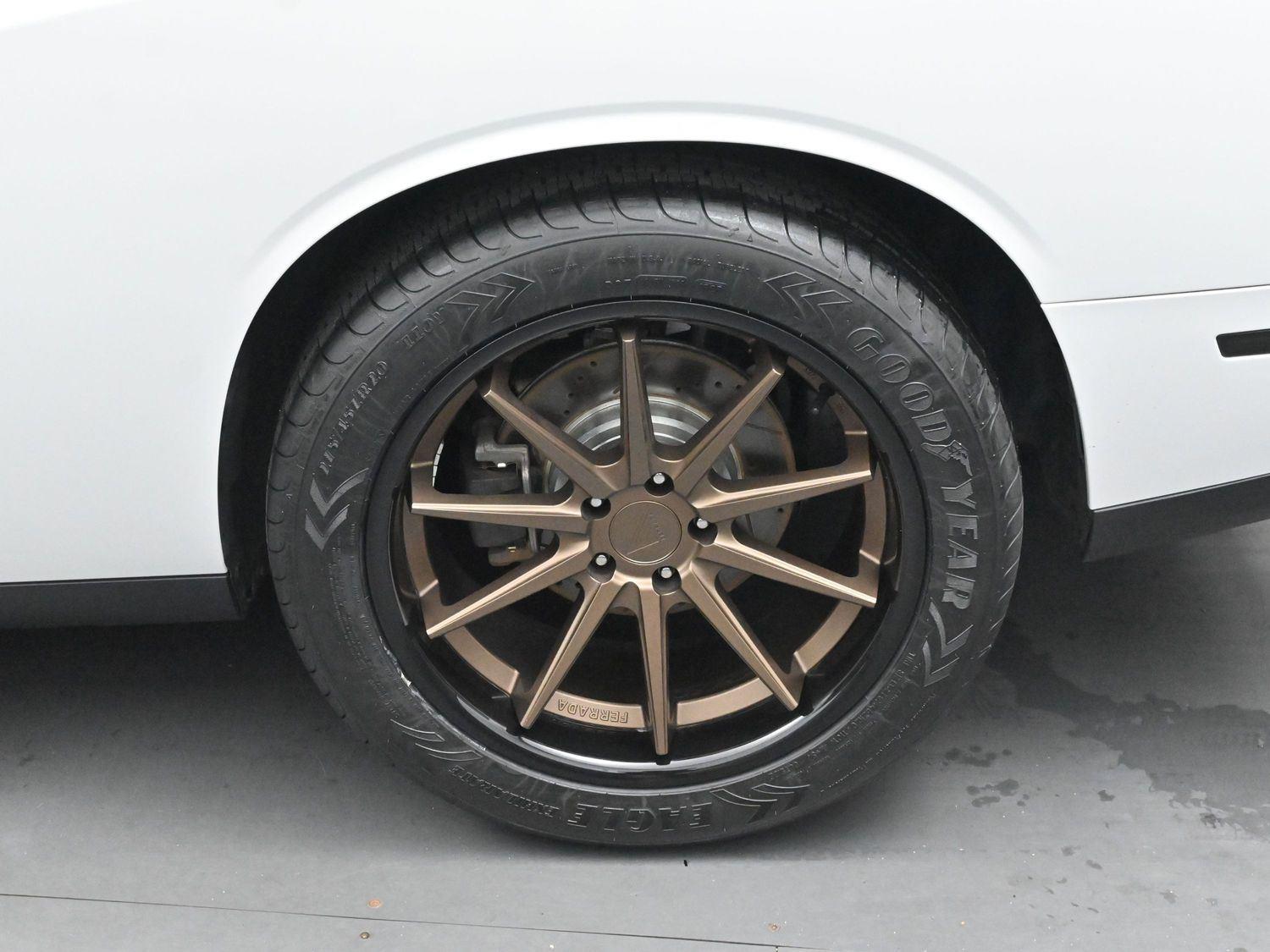 2018 Dodge Challenger R/T Plus photo 25