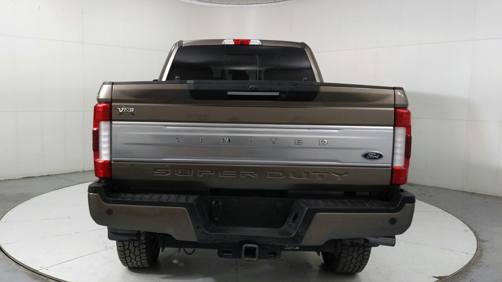 2019 Ford F-350 Limited photo 4