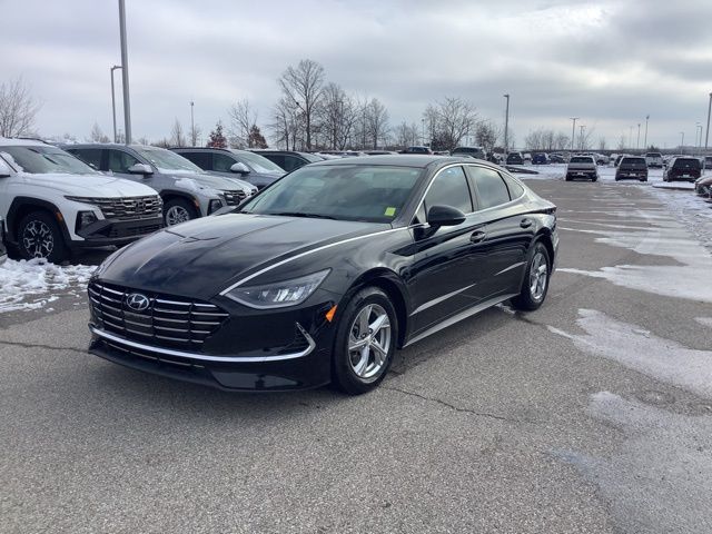 2023 Hyundai Sonata SE's photo