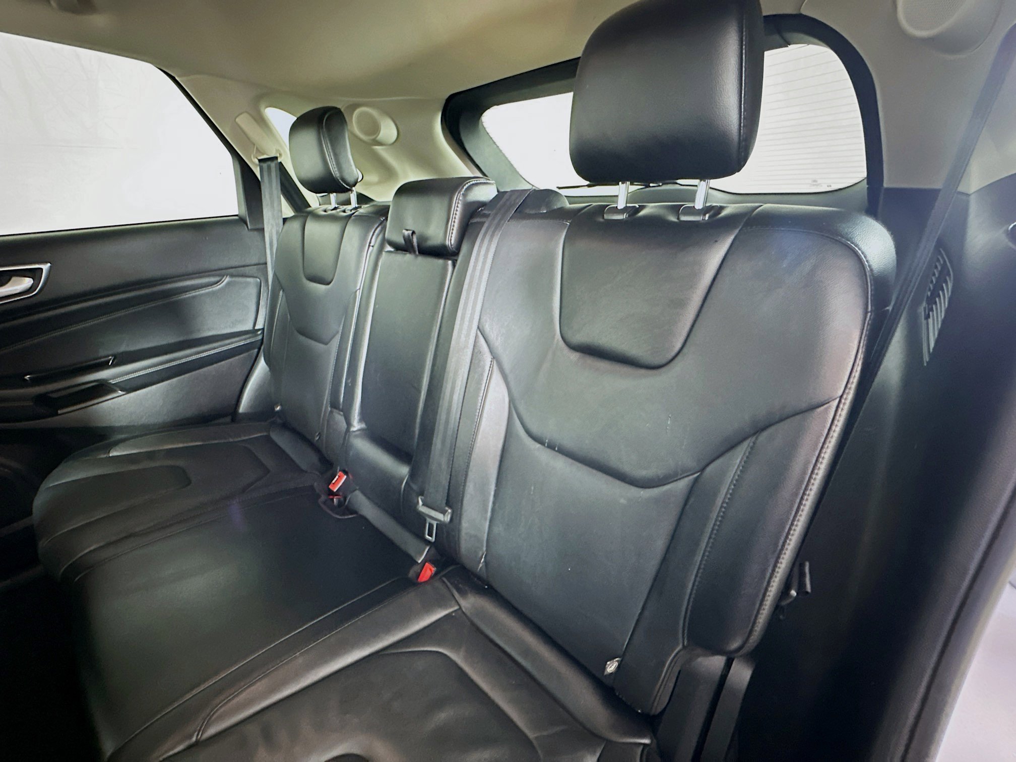 2017 Ford Edge Titanium photo 22