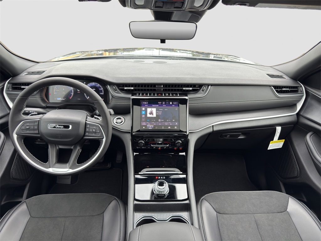 2025 Jeep Grand Cherokee Altitude X photo 14