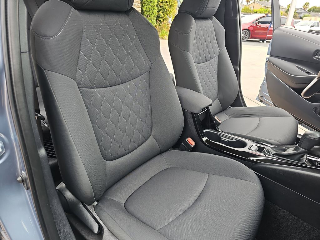 2022 Toyota Corolla Hybrid LE photo 10