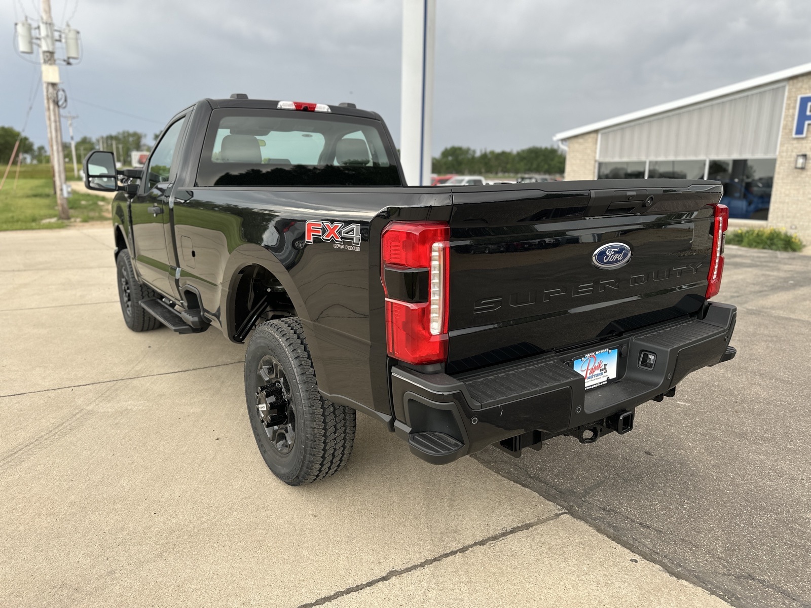 2025 Ford F-350 XL photo 4