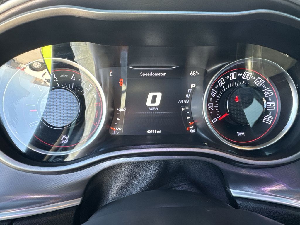 2019 Dodge Challenger R/T Scat Pack Widebody photo 10