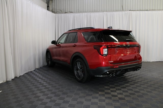 2025 Ford Explorer ST photo 20