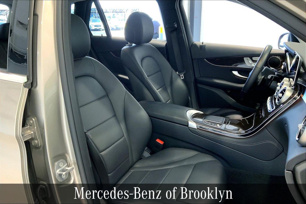 2021 Mercedes Benz GLC 300 4MATIC photo 8