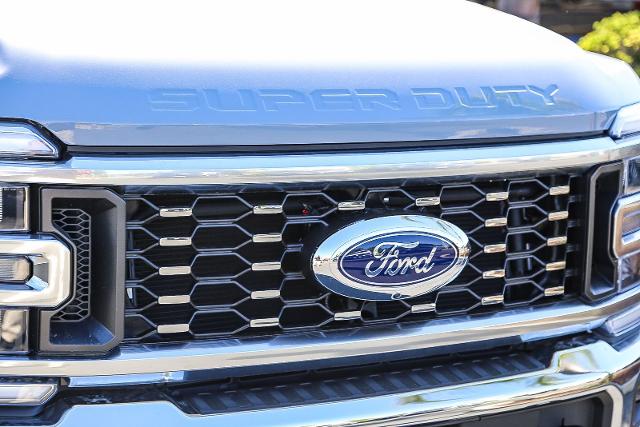 2025 Ford F-350 Lariat photo 23