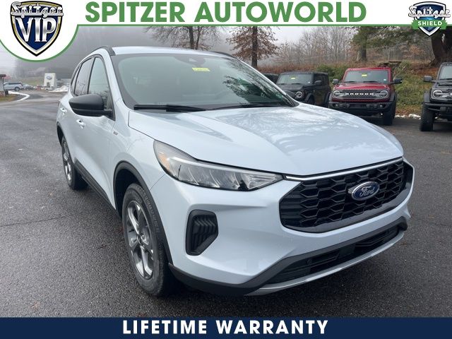 2026 Ford Escape ST-Line's photo