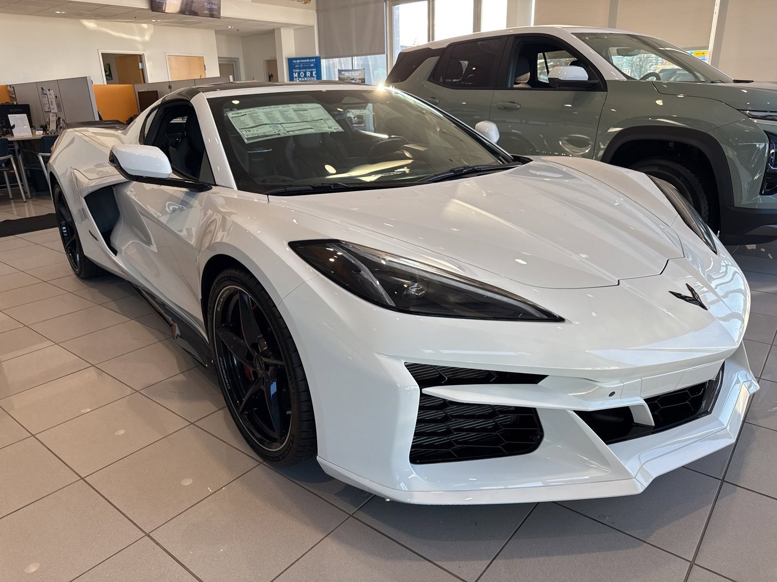 2025 Chevrolet Corvette E-Ray 3LZ photo 3