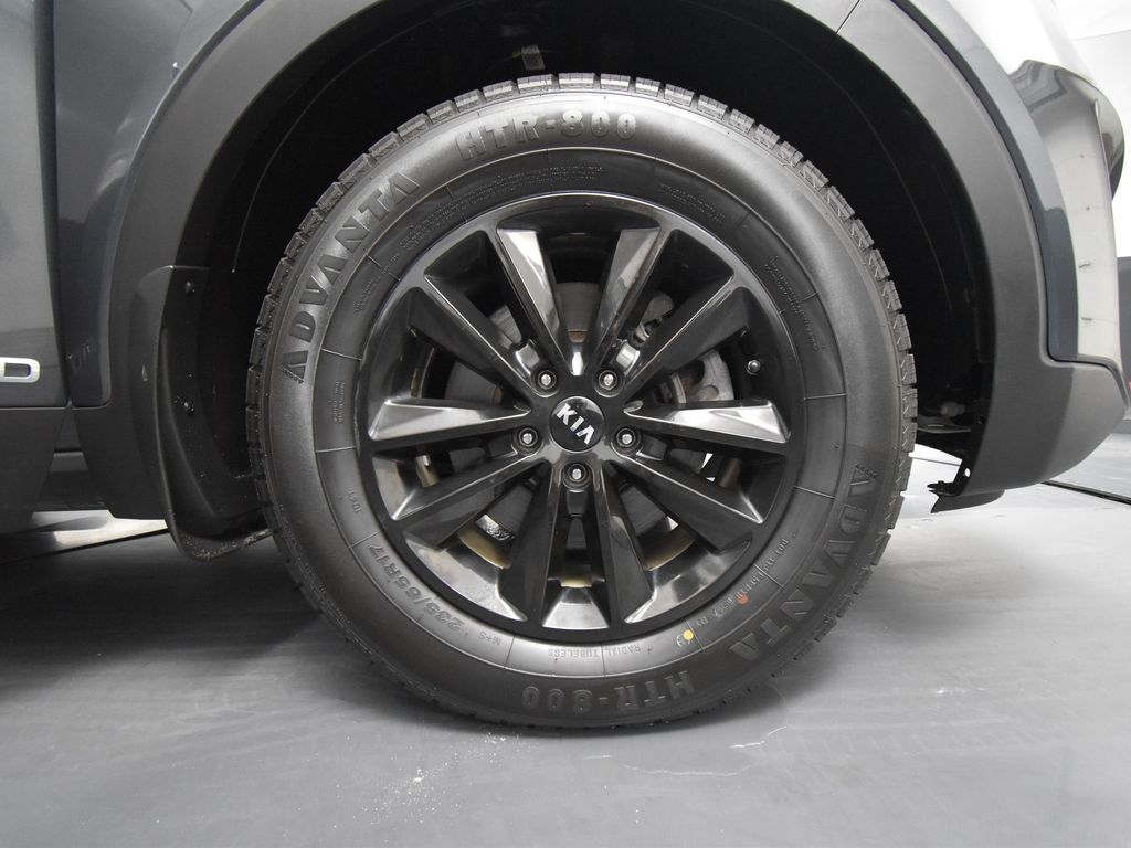 2020 Kia Sorento LX photo 12