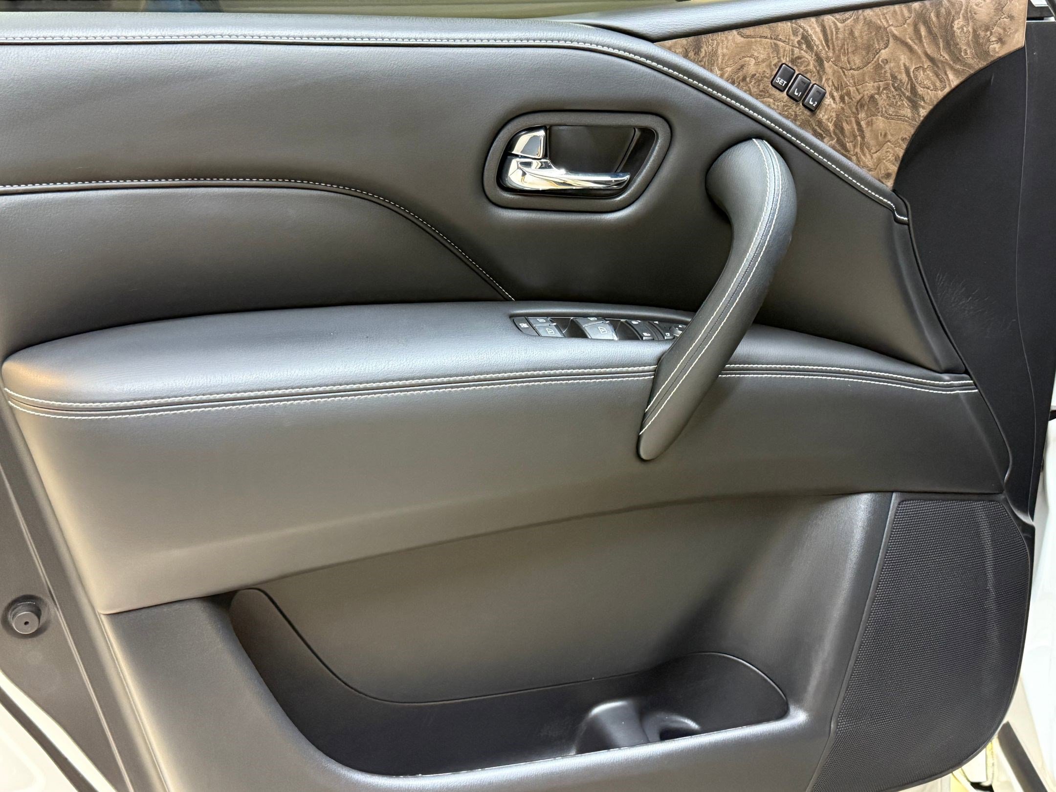 2022 Infiniti QX80 Premium Select photo 8