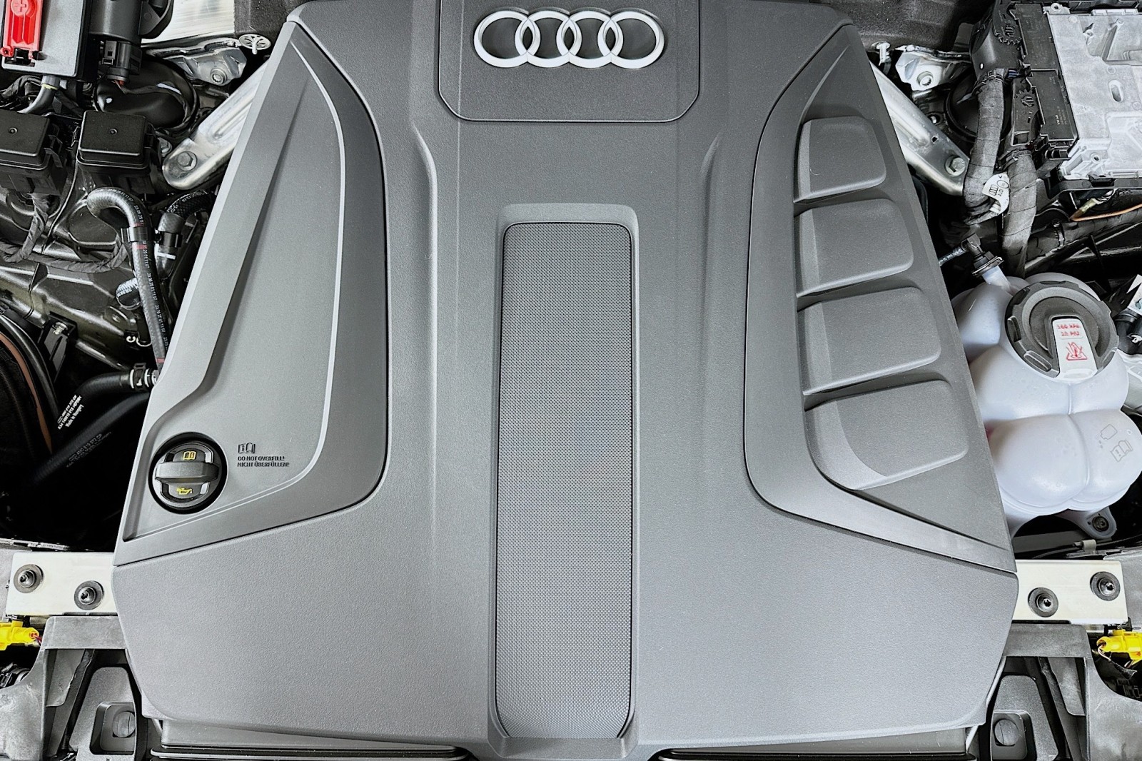 New 2026 Samurai Gray Metallic Audi Premium image 12