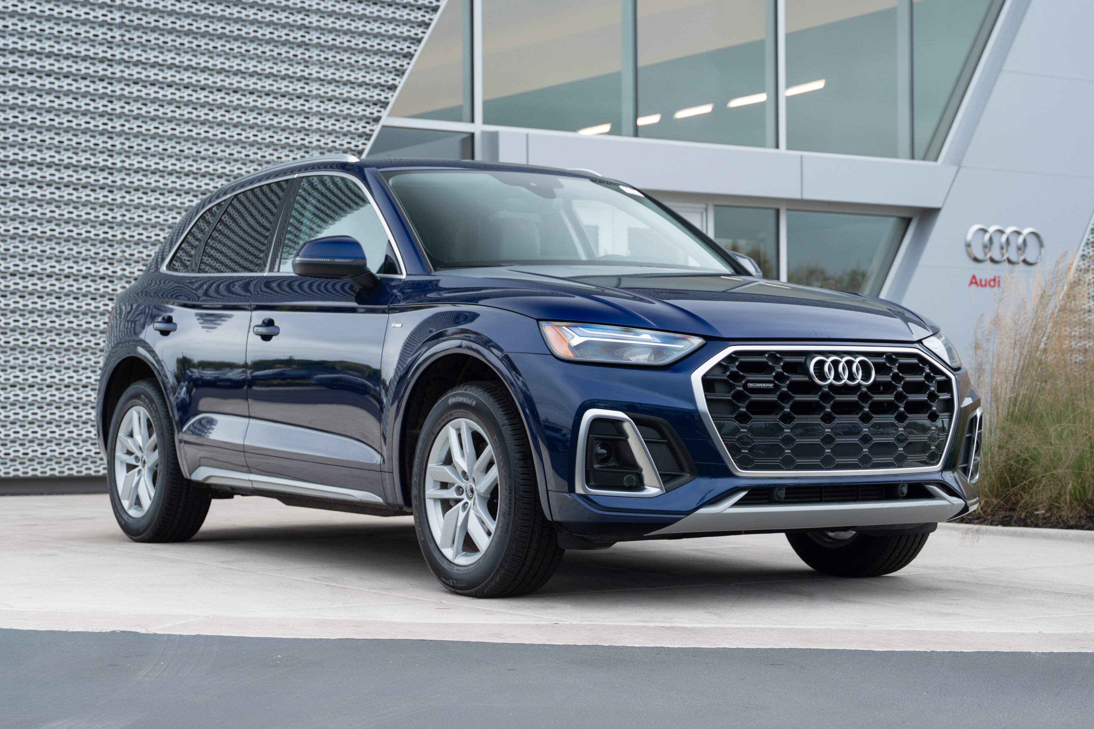 2022 Audi Q5 Premium's photo