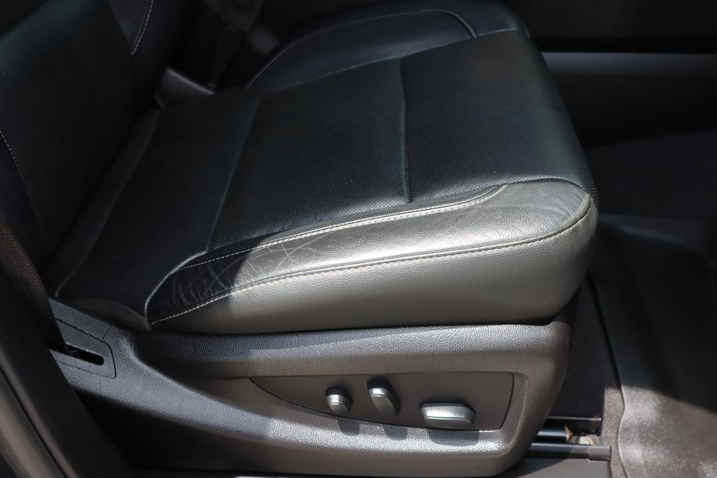2019 Chevrolet Silverado 2500HD LTZ photo 24