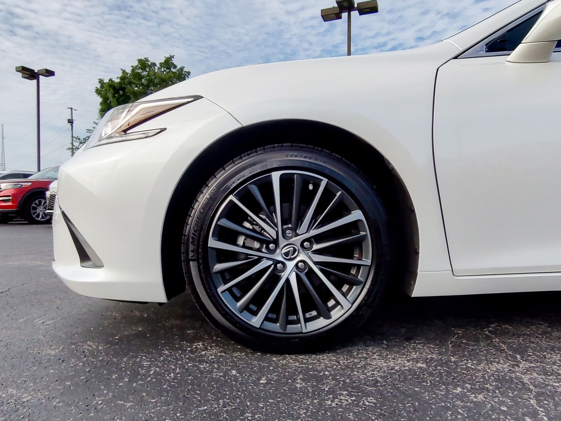 2023 Lexus ES 250 AWD photo 18