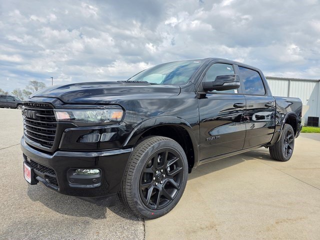 2025 Ram 1500 Laramie photo 3