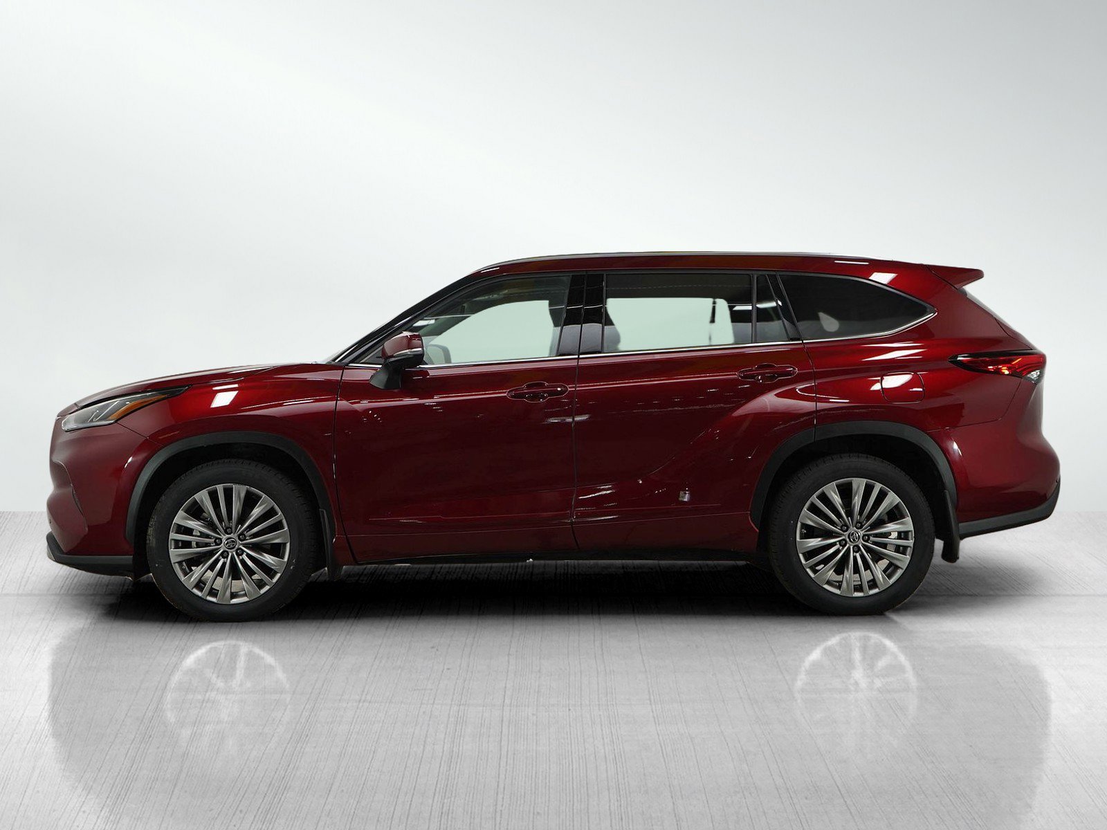 Used 2021 Toyota Highlander Platinum with VIN 5TDFZRBH3MS097267 for sale in Bloomington, Minnesota