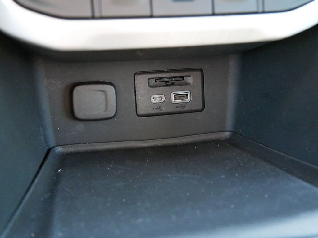 2023 Gmc Acadia SLE photo 18