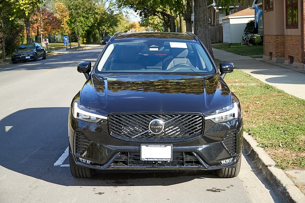 2026 VOLVO XC60 - Image 4