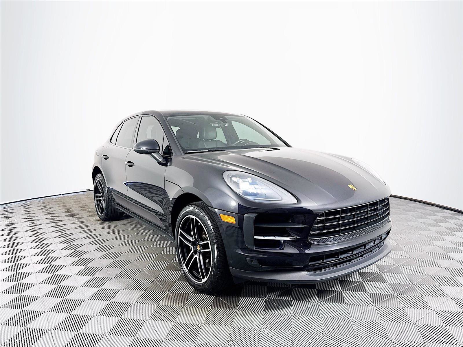 2021 Porsche Macan S photo 3