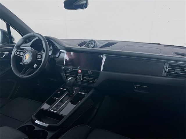 2026 Porsche Macan GTS photo 20