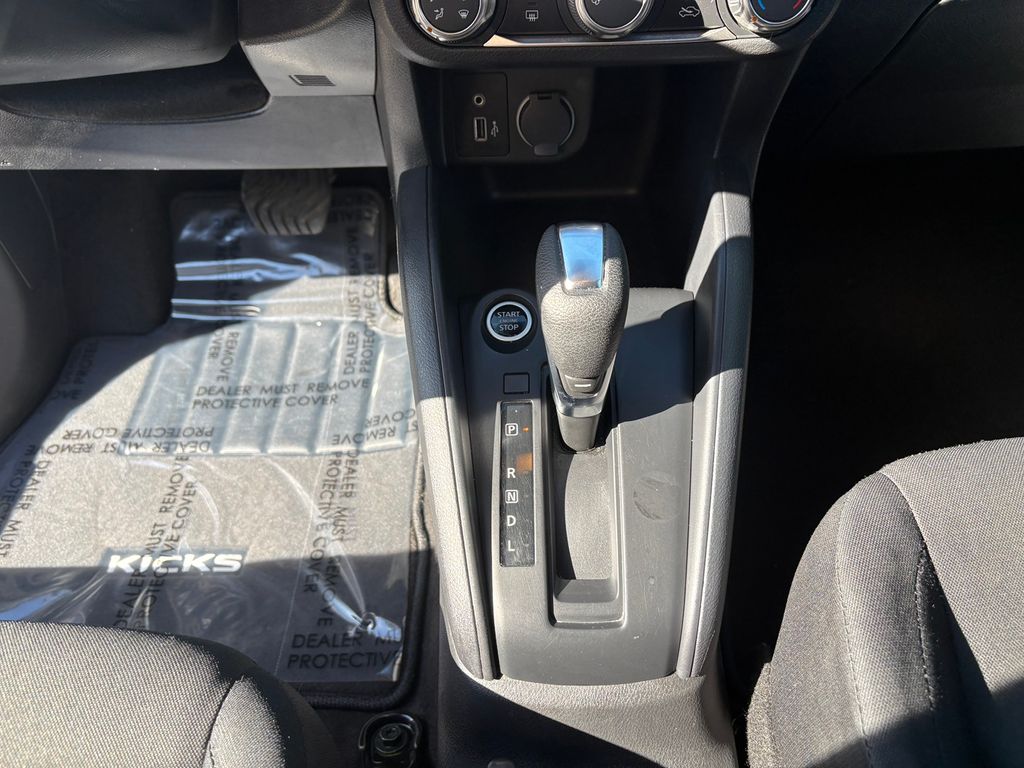 2024 Nissan Kicks S photo 19