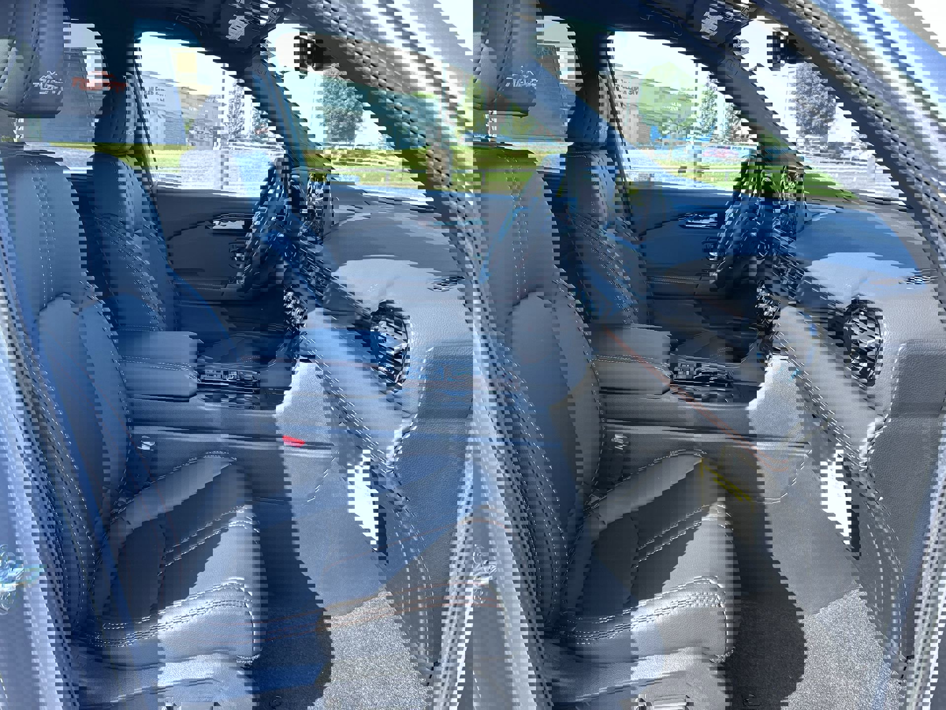 2025 Honda Pilot TrailSport photo 26