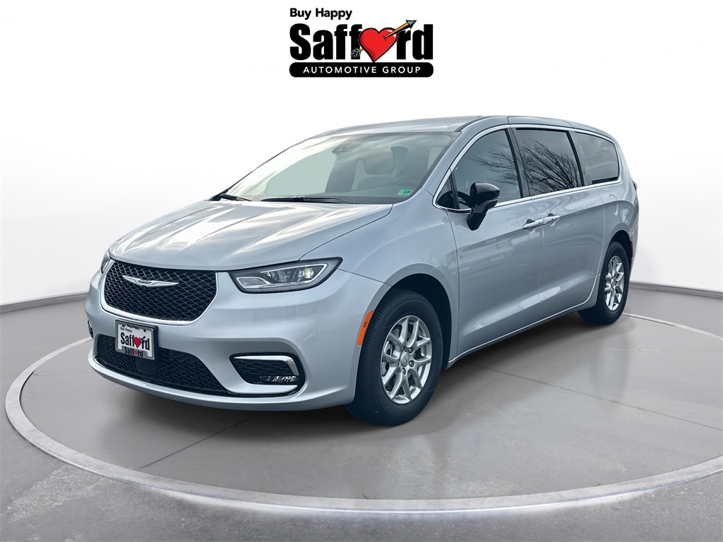 2026 Chrysler Pacifica Select's photo