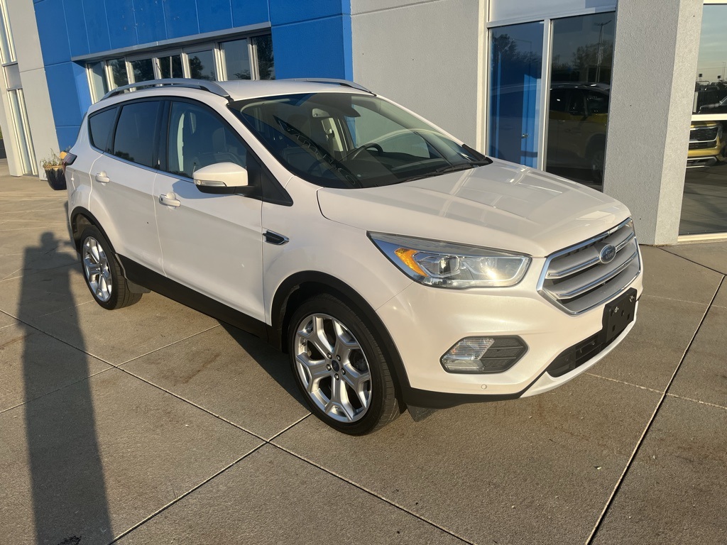 2019 Ford Escape Titanium photo 3