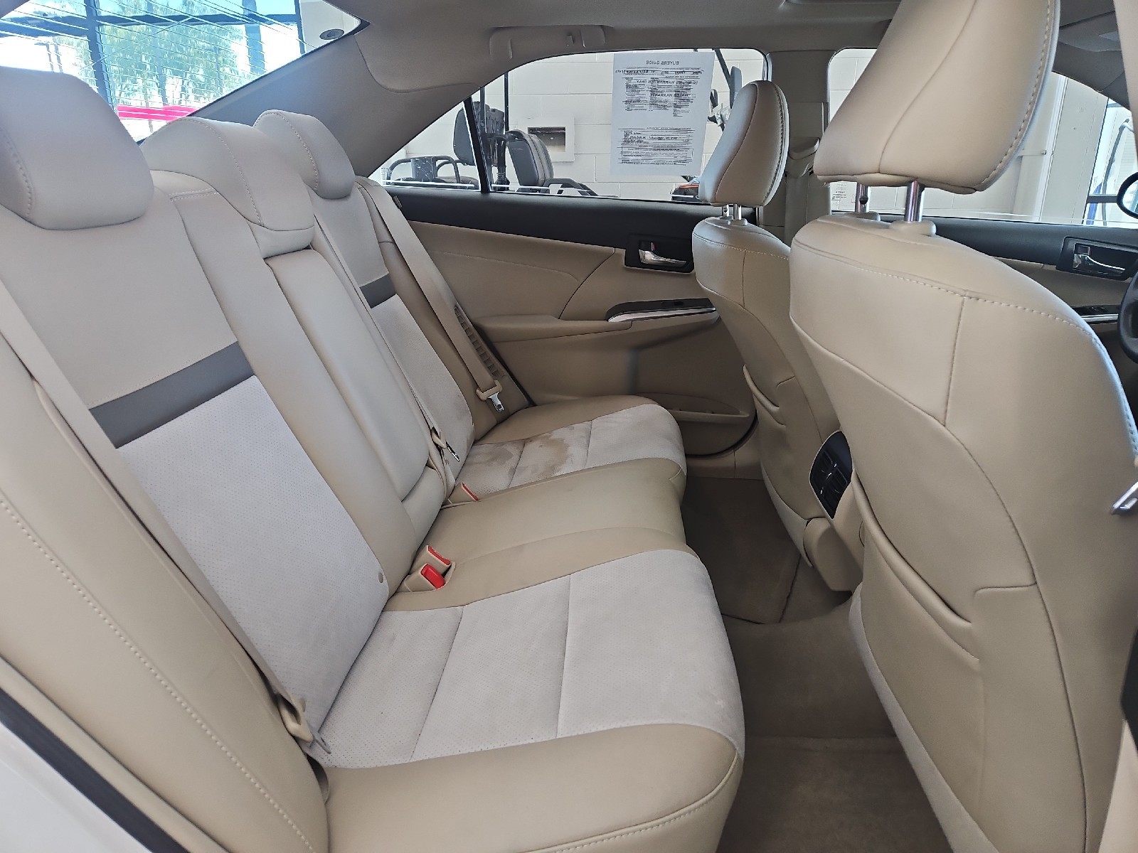 Used 2013 WHITE Toyota XLE image 17