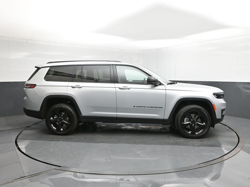 2025 Jeep Grand Cherokee Altitude X photo 25