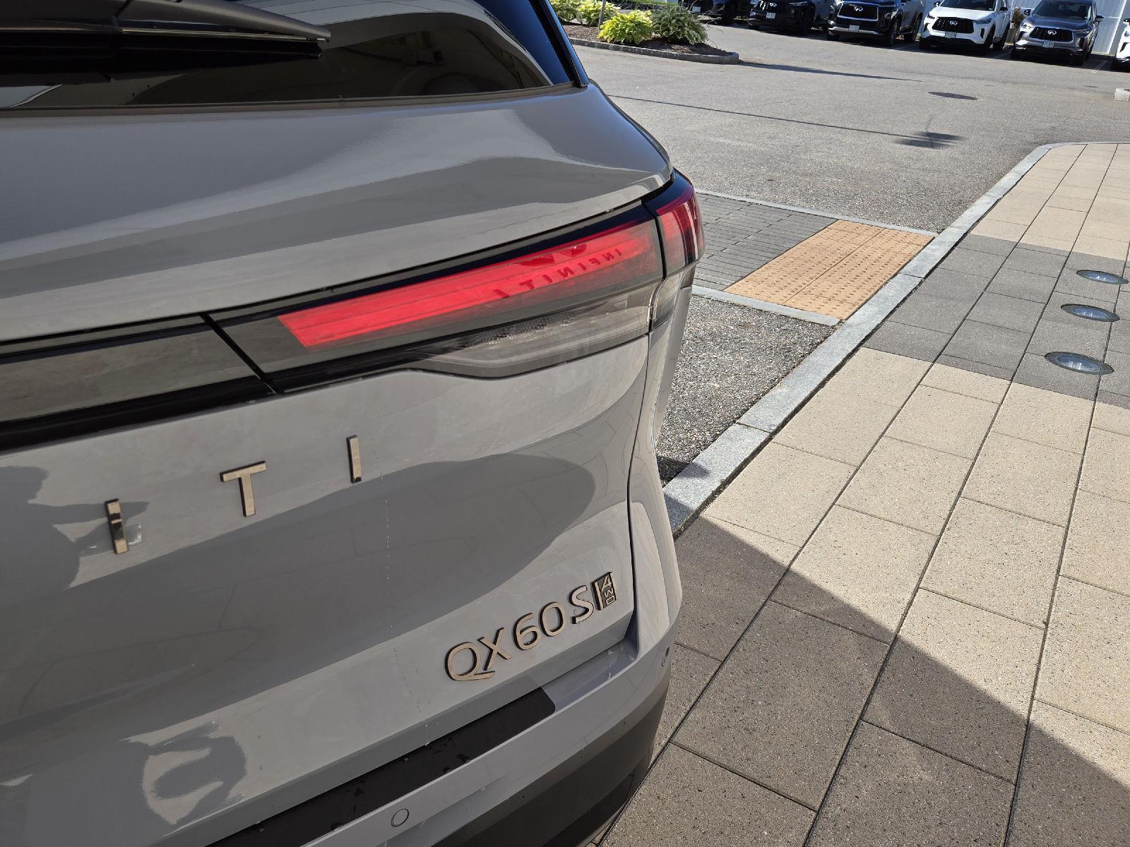 2026 Infiniti QX60 Luxe photo 13