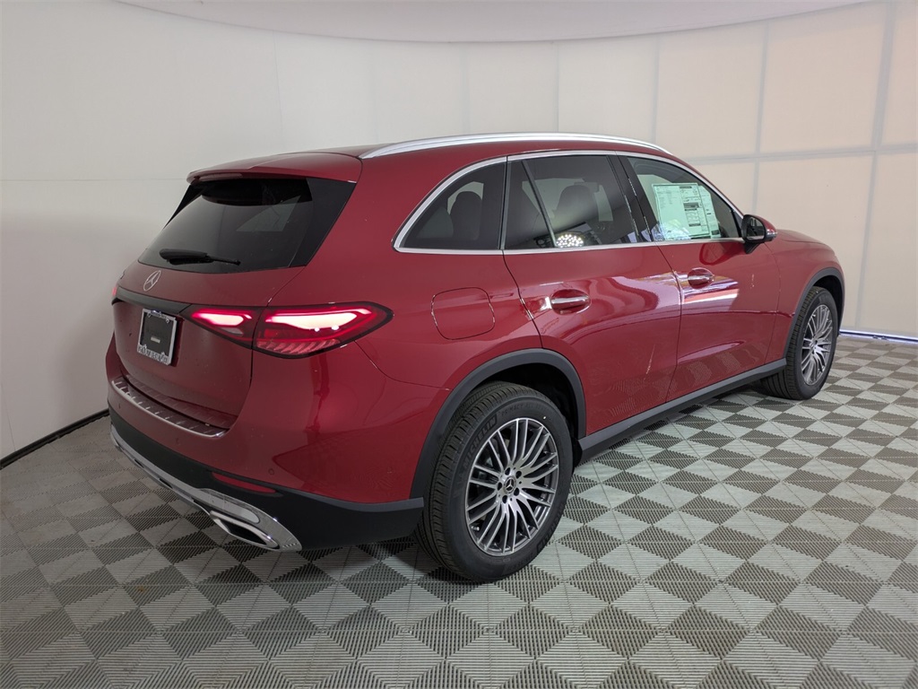 2026 Mercedes Benz GLC 300 photo 4