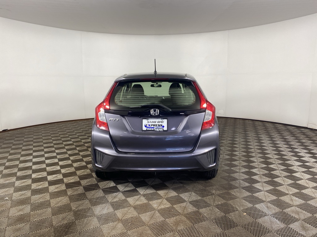 2016 Honda Fit LX photo 4