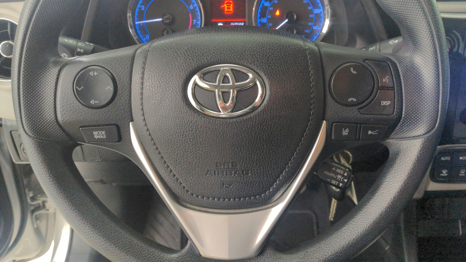 Used 2017 CLASSIC SI Toyota LE image 1
