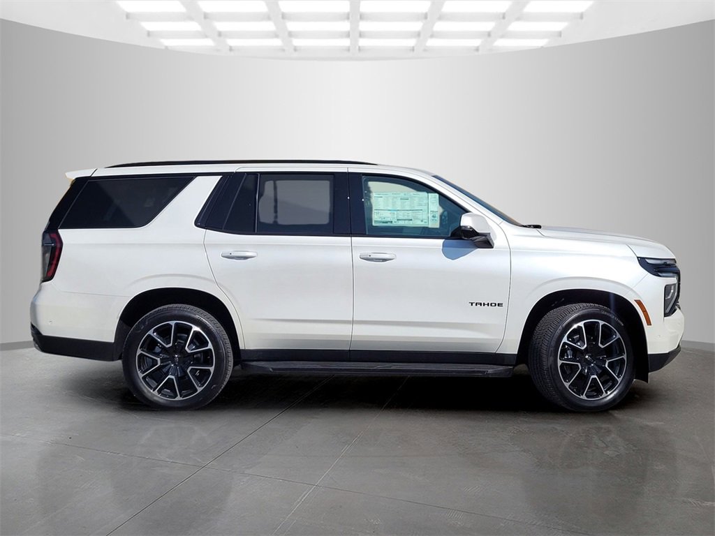 2025 Chevrolet Tahoe RST photo 2