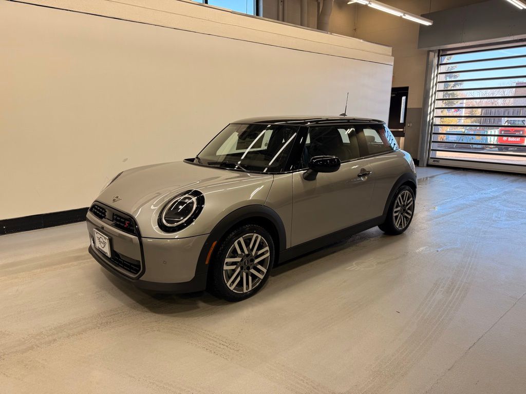 2026 MINI Hardtop 2 Door S's photo