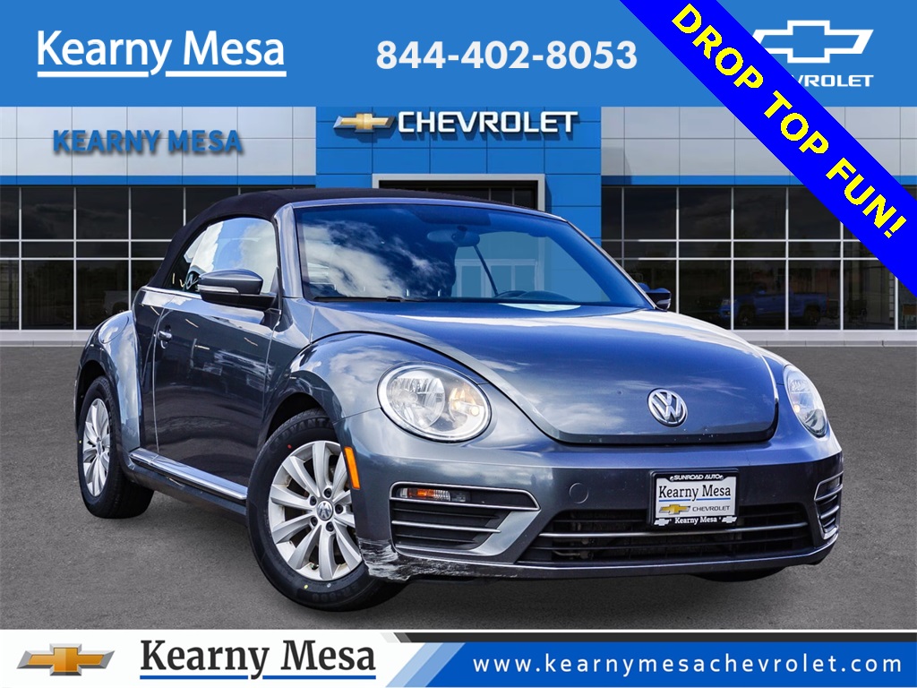 2018 Volkswagen Beetle S's photo