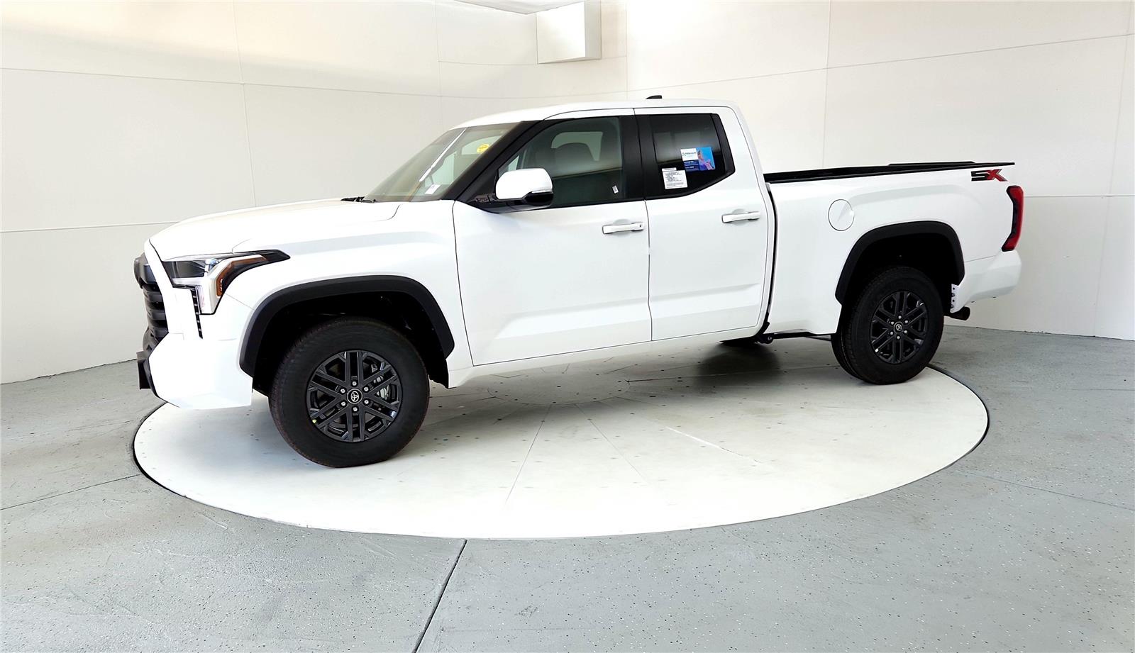 2025 Toyota Tundra SR5 Double Cab photo 4