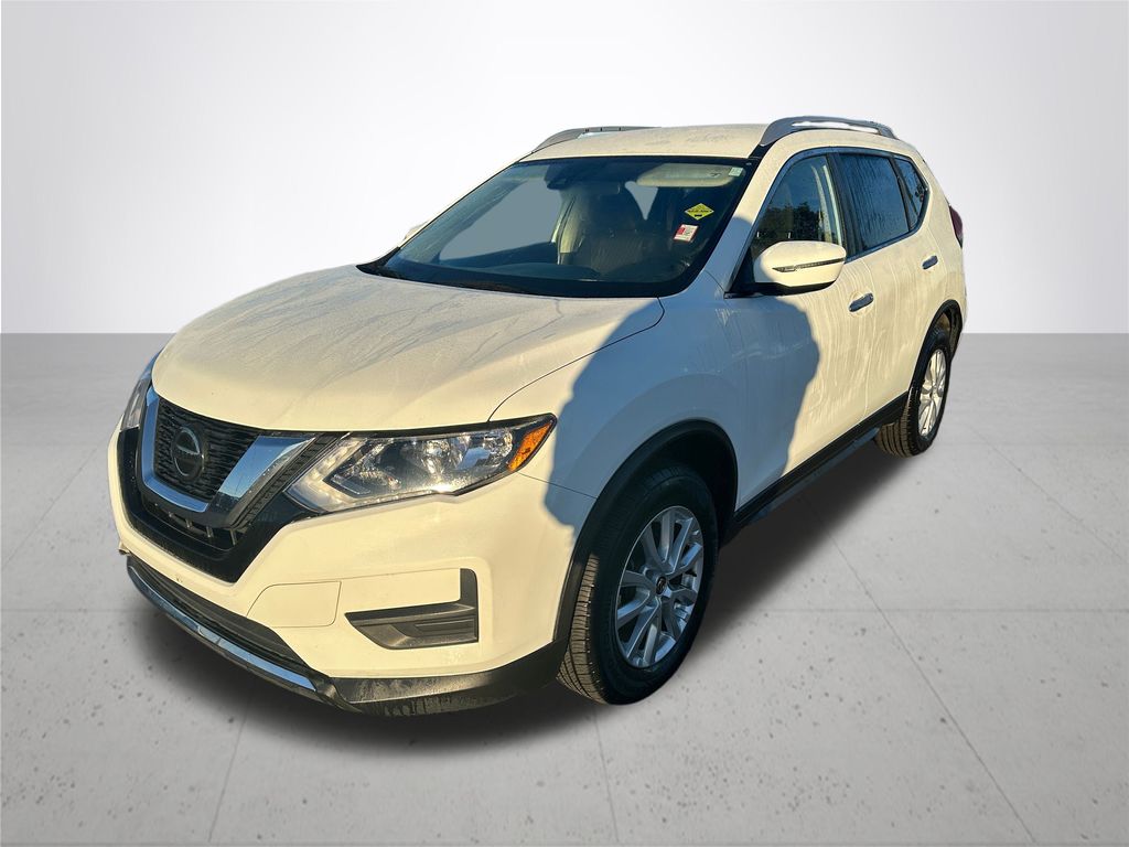 2020 Nissan Rogue SV photo 2