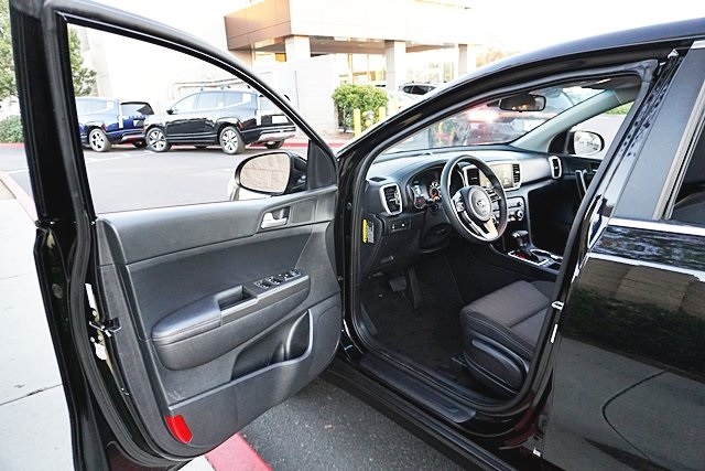 Used 2022 Black Kia LX image 33