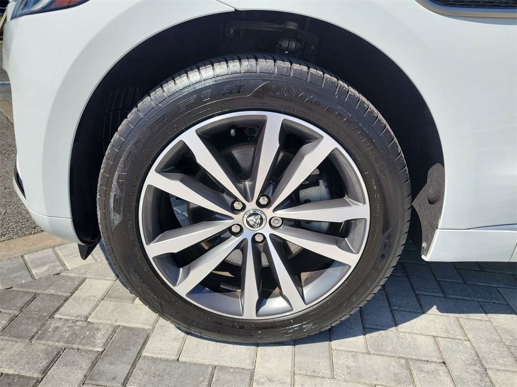 2025 Jaguar F-PACE P250 R-Dynamic S photo 10