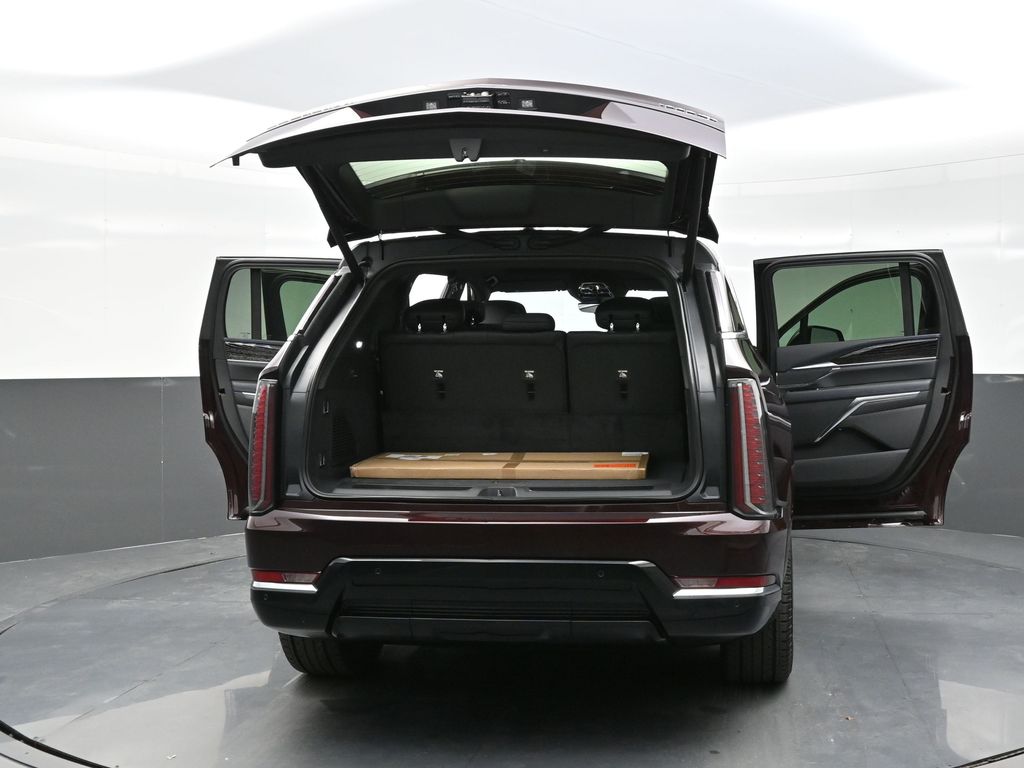 2026 Cadillac Escalade IQ Luxury photo 28