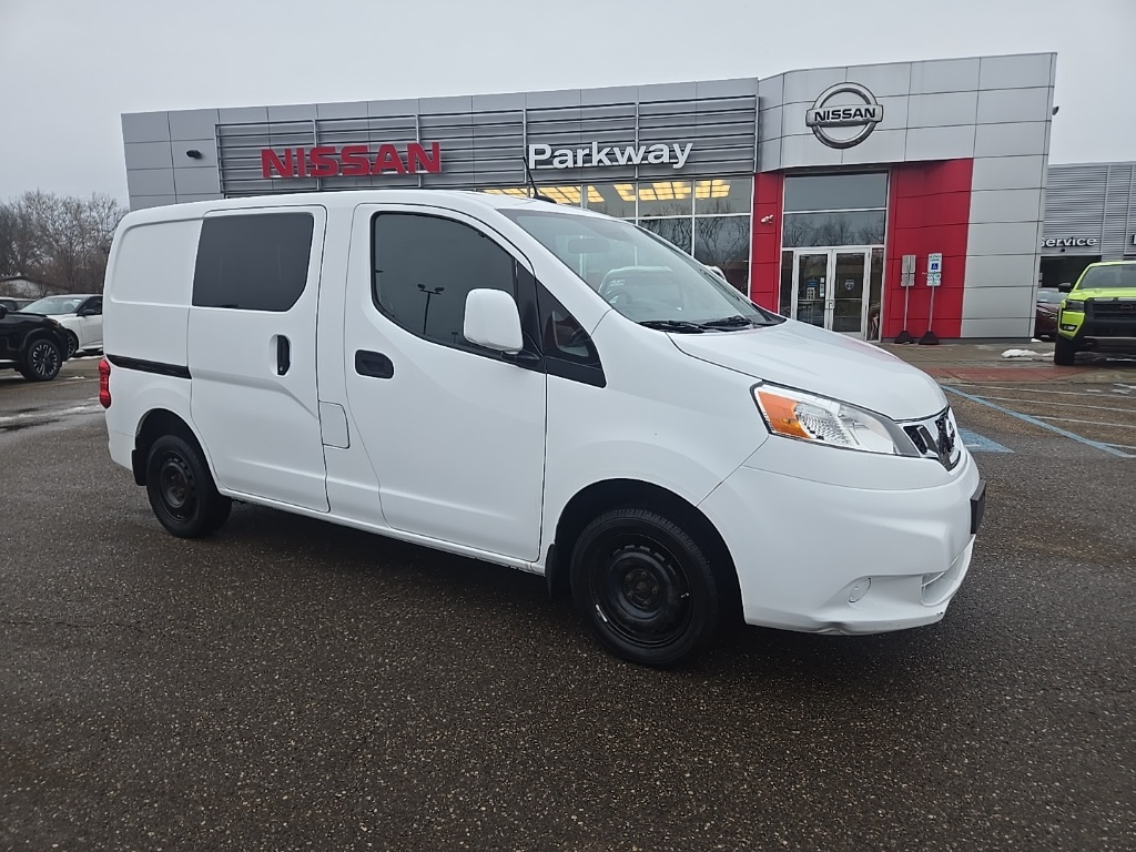 2017 Nissan NV200 SV's photo